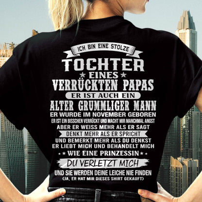 NOVEMBER / TOCHTER EINES VERRÜCKTEN PAPAS SHIRT - GESCHENK VOM PAPA - TLEE11 (SKU2606-230-11)