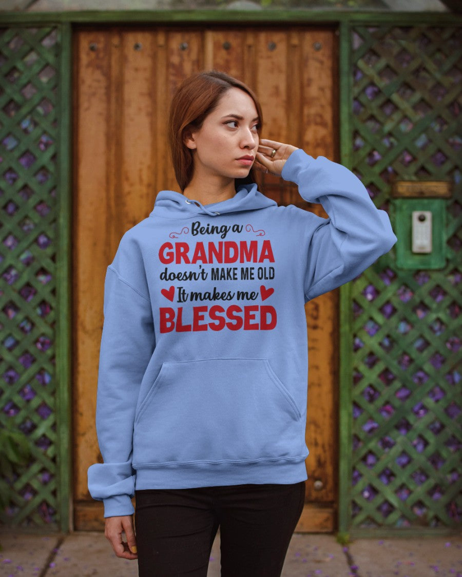 BEING A GRANDMA DOESN'T MAKE ME OLD- IT MAKES ME BLESSED TLEE00